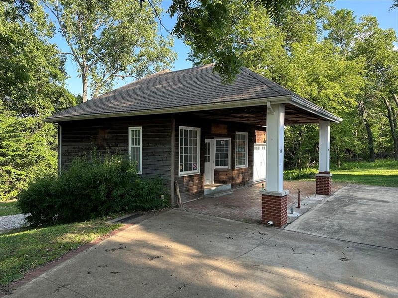 4543 N Bennington Ave, Kansas City, MO 64117
