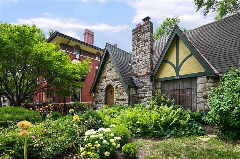 3421 Gladstone Blvd, Kansas City, MO 64123