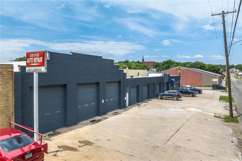 904 S 22nd St, St Joseph, MO 64507