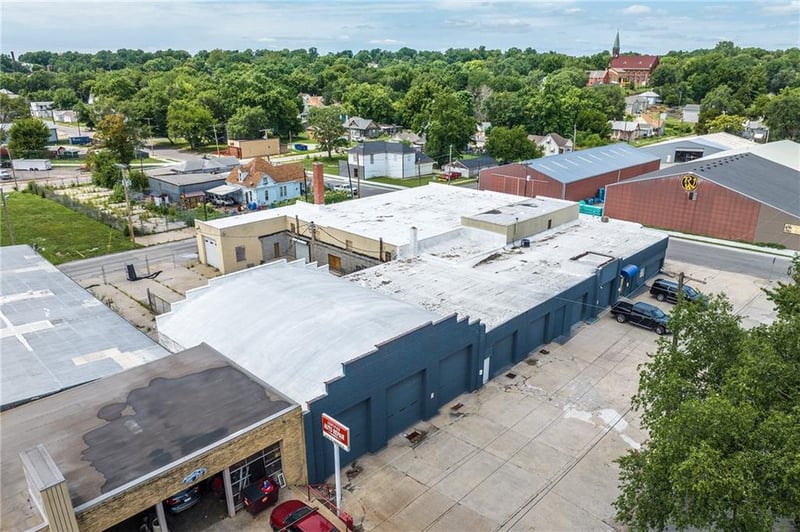 904 S 22nd St, St Joseph, MO 64507