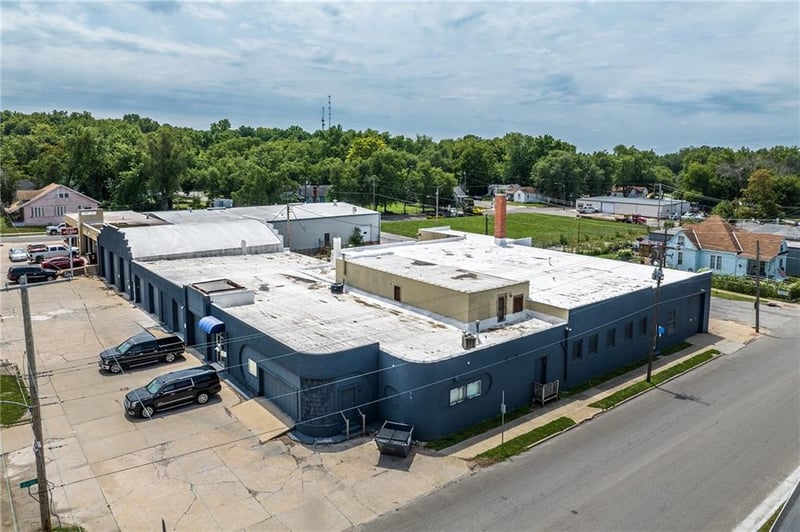 904 S 22nd St, St Joseph, MO 64507