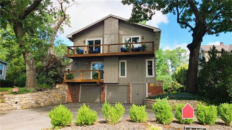 140 Terrace Trl, Lake Quivira, KS 66217
