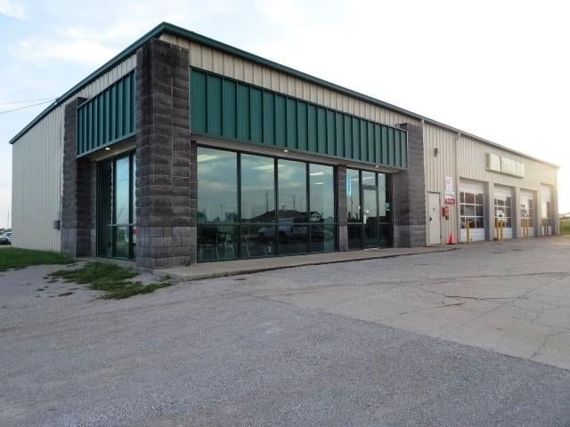 106 Sunset View St, Butler, MO 64730