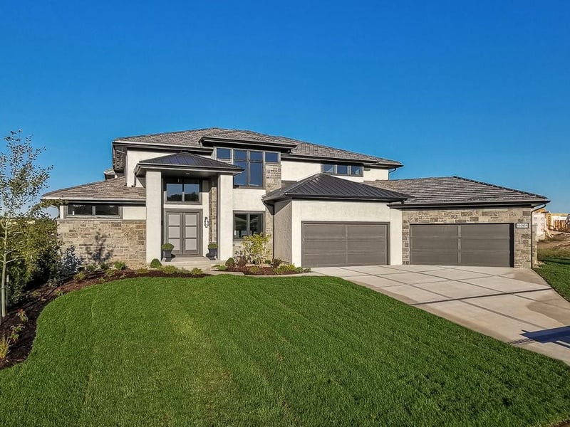 2801 W 175th Pl, Overland Park, KS 66085