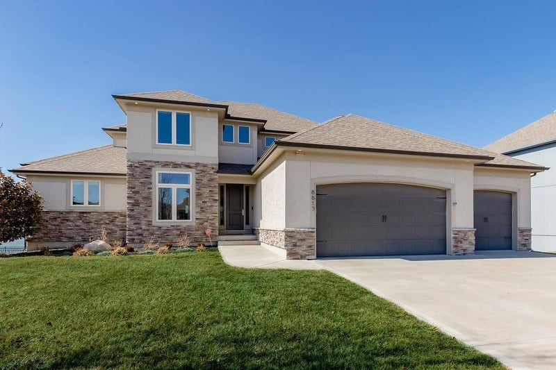 8813 SE 1st St, Blue Springs, MO 64064