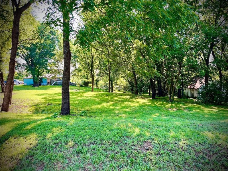 207 E Elm St, Centerville, KS 66014