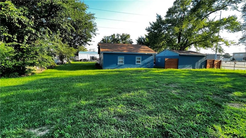 1016 Cheyenne Ave, Kansas City, KS 66105