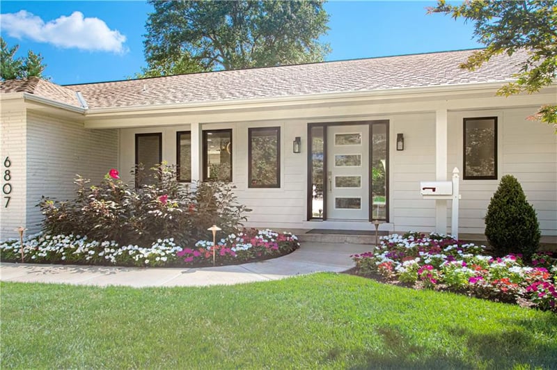 6807 Broadmoor St, Overland Park, KS 66204
