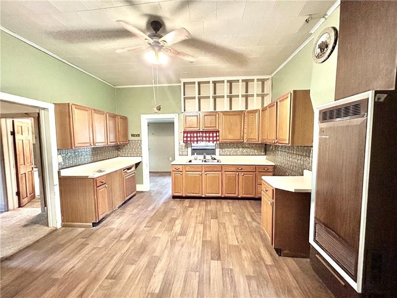 421 N East Ave, Ravenwood, MO 64479