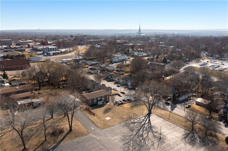 525 N Osage St, Independence, MO 64050