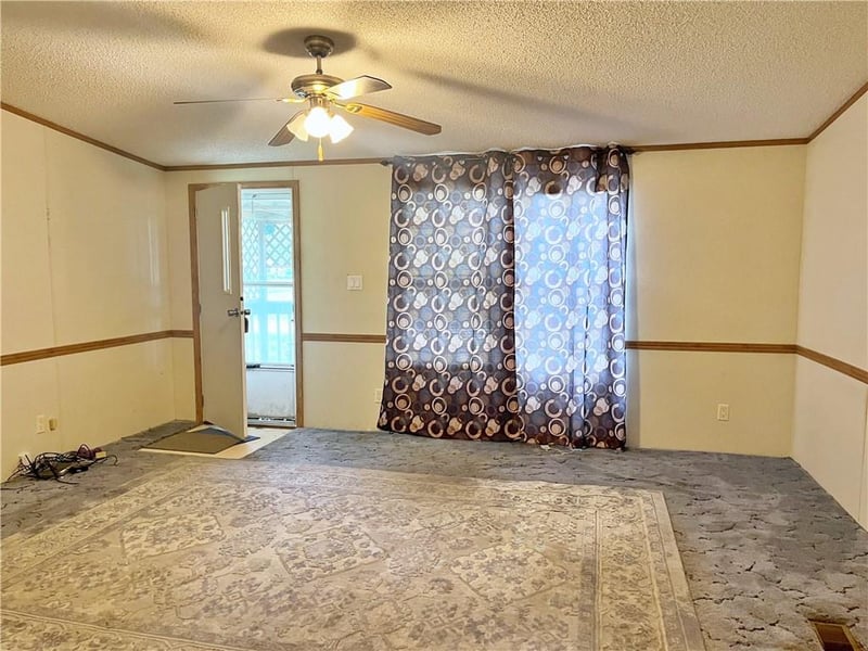 302 State St, Bronson, KS 66716
