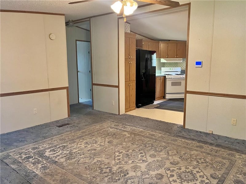302 State St, Bronson, KS 66716