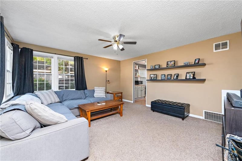 4613 NW Klamm Rd NW, Riverside, MO 64150