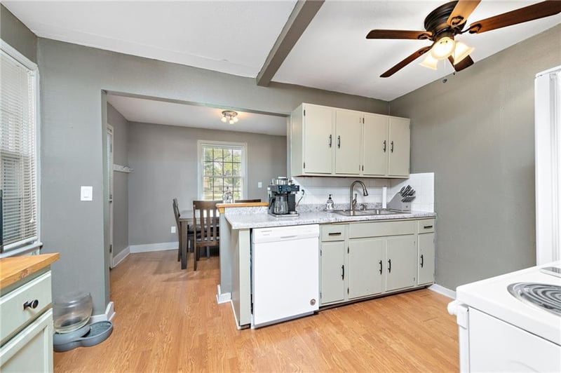 4613 NW Klamm Rd NW, Riverside, MO 64150