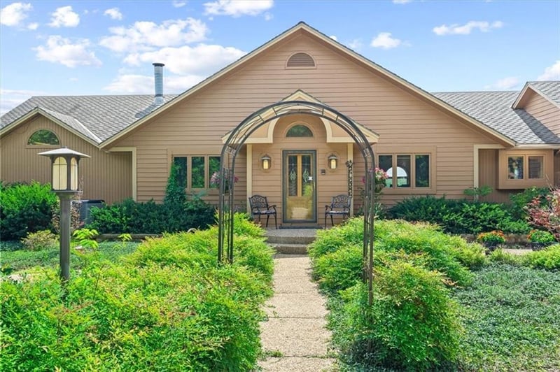 30745 W 143rd St, Gardner, KS 66030