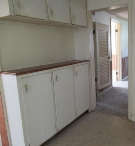 207 N 4th St, Edwardsville, KS 66111