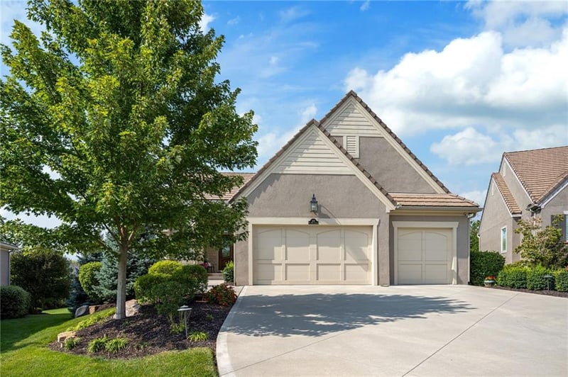 3115 W 150th Ter, Overland Park, KS 66224