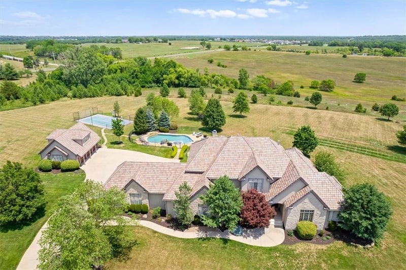 18023 Melrose Dr, Overland Park, KS 66013