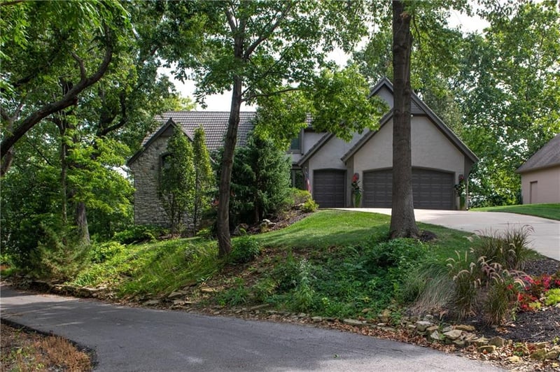 271 Terrace Trail West St, Lake Quivira, KS 66217