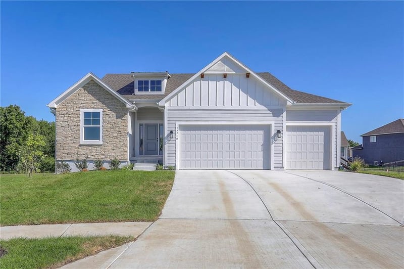 17710 Brockway St, Olathe, KS 66062