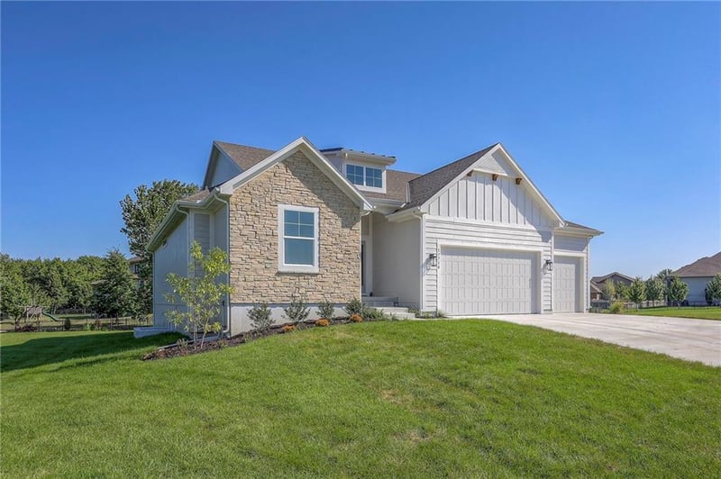 17710 Brockway St, Olathe, KS 66062