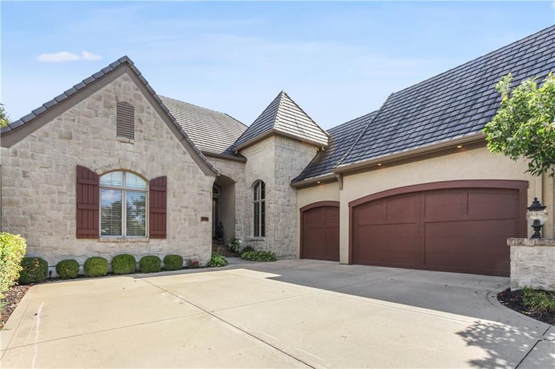 14117 Nicklaus Dr, Overland Park, KS 66223