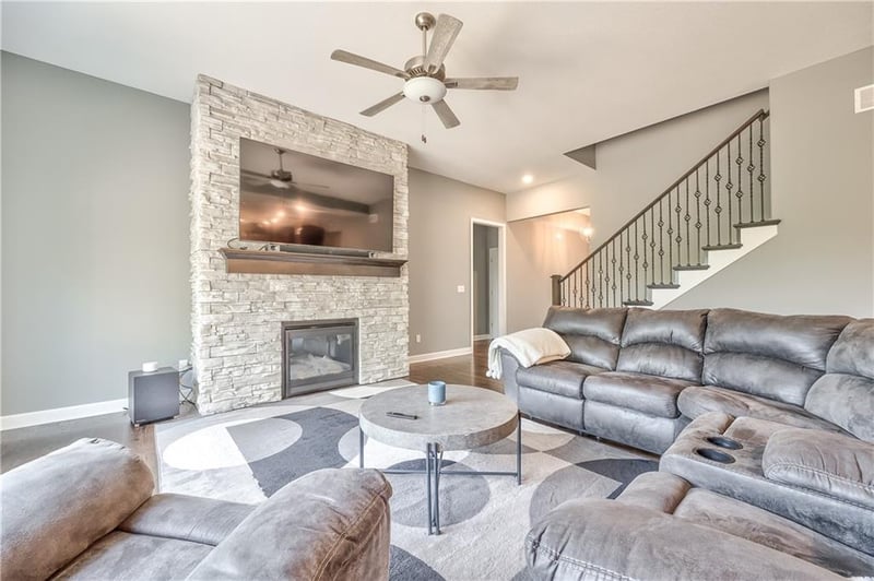 5504 NW 96th St, Kansas City, MO 64154