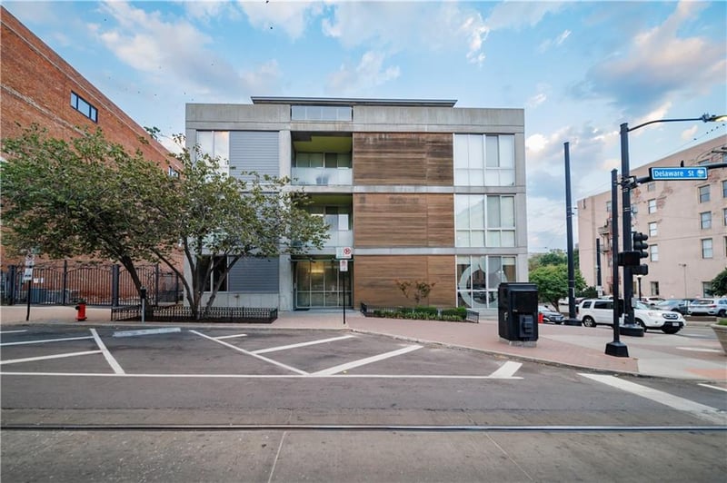 423 Delaware St #305, Kansas City, MO 64105