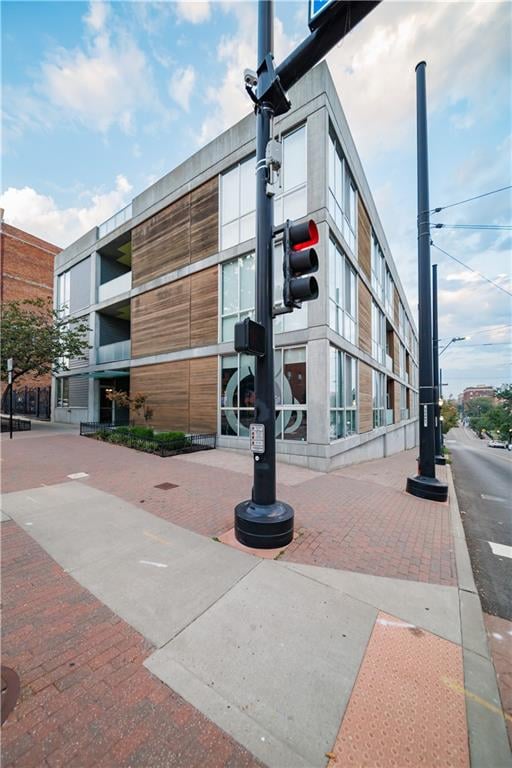 423 Delaware St #305, Kansas City, MO 64105