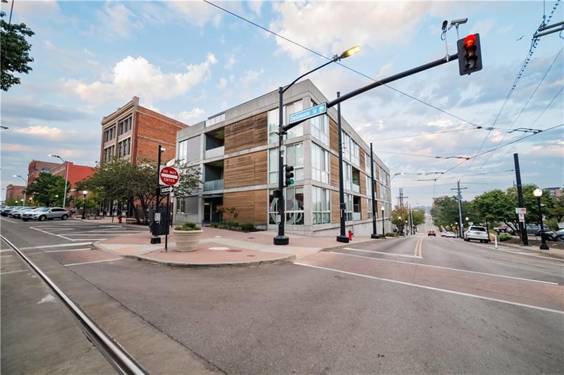 423 Delaware St #305, Kansas City, MO 64105