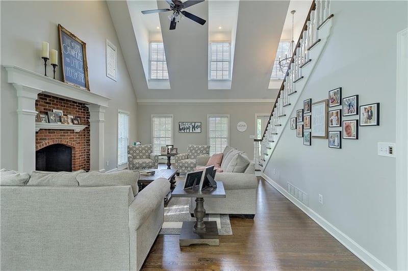 9909 N Revere Ave, Kansas City, MO 64154