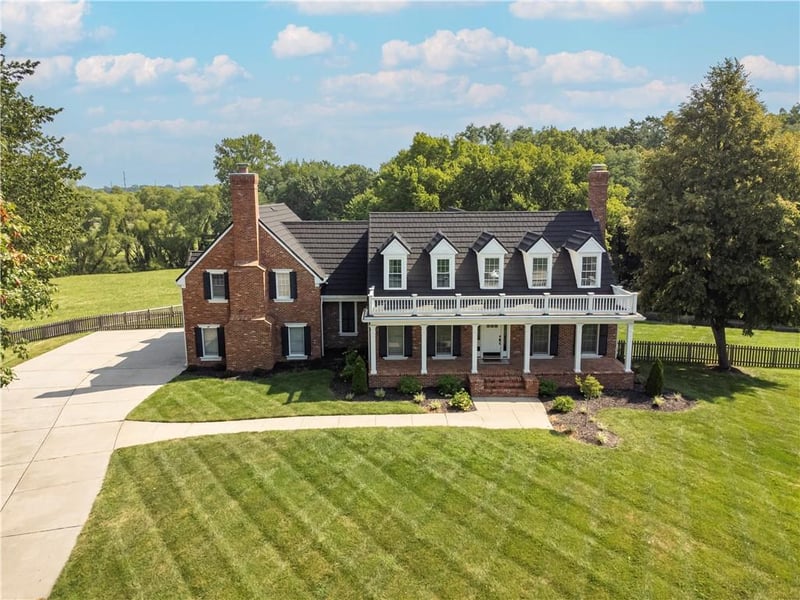 9909 N Revere Ave, Kansas City, MO 64154