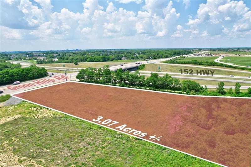 8707 Green Hills Rd, Kansas City, MO 64154