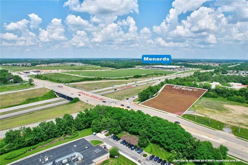 8707 Green Hills Rd, Kansas City, MO 64154