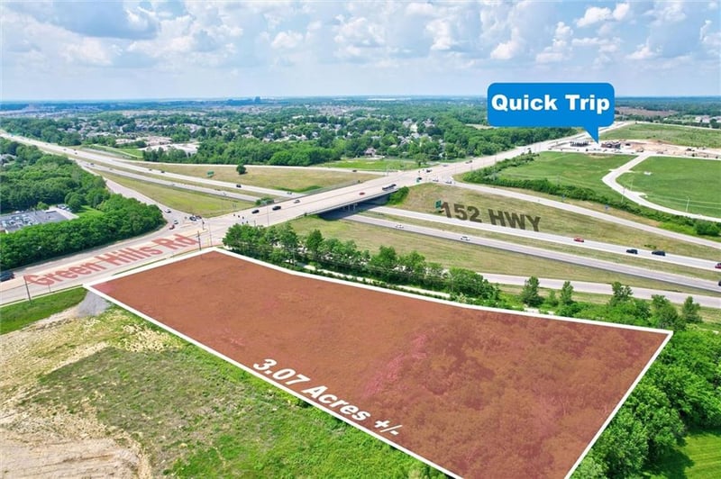 8707 Green Hills Rd, Kansas City, MO 64154