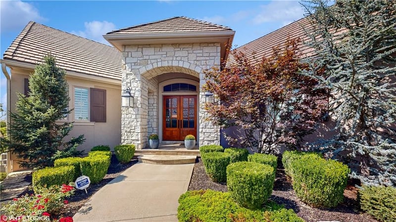 14904 Chadwick St, Overland Park, KS 66224