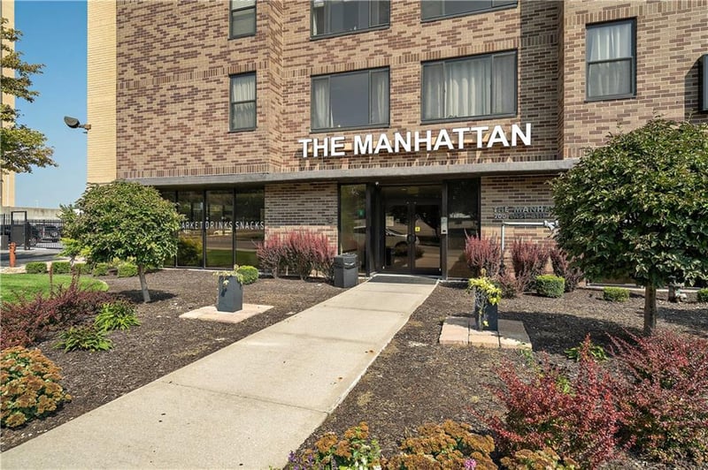 700 E 8th St #PH5, Kansas City, MO 64106