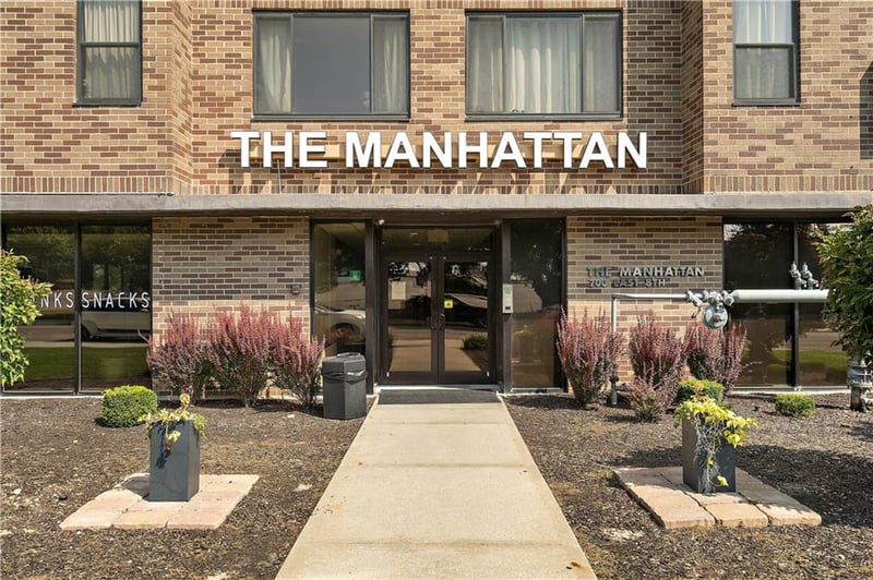 700 E 8th St #PH5, Kansas City, MO 64106