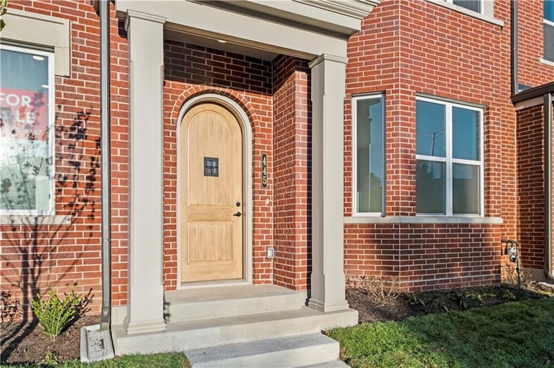 445 Longview Blvd, Lee's Summit, MO 64081