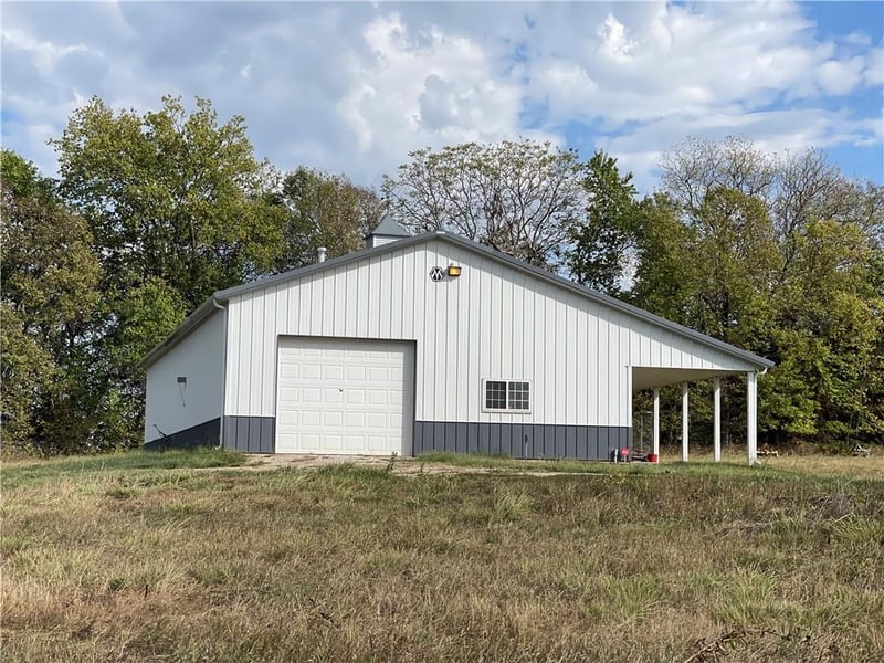 30591 Pleasant Valley Rd, Paola, KS 66071