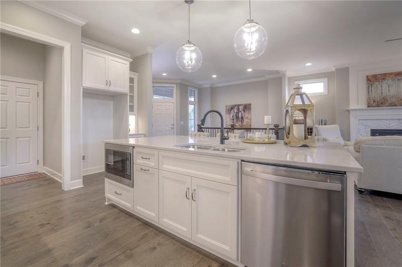 12204 138th Pl, Overland Park, KS 66221