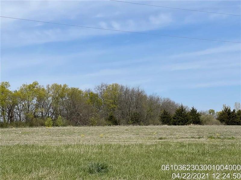 S Webster St, Spring Hill, KS 66083