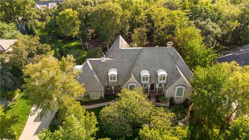 2909 W 113th St, Leawood, KS 66211