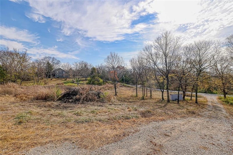25480 131st St, Olathe, KS 66061