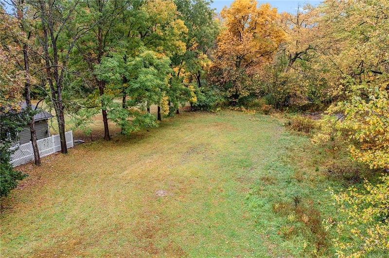 5715 NW 56th St, Kansas City, MO 64151