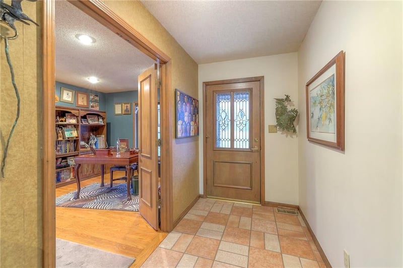 6800 E Poney Creek Rd, Freeman, MO 64746