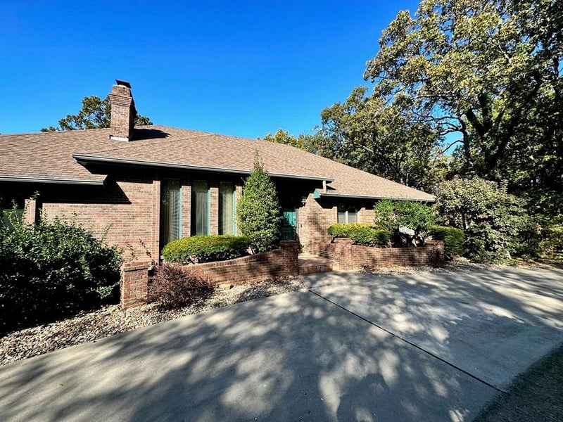 1556 S Ee Hw, El Dorado Springs, MO 64744