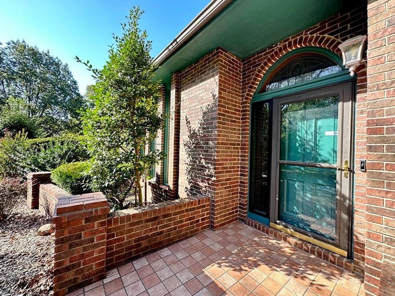 1556 S Ee Hw, El Dorado Springs, MO 64744