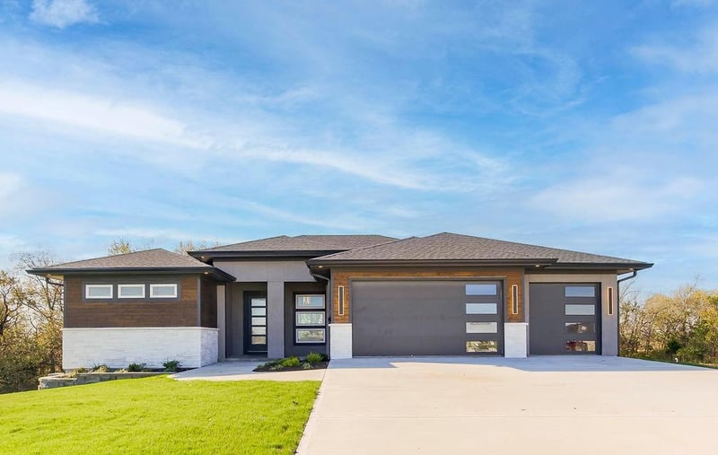 9822 Ingrid St, De Soto, KS 66018