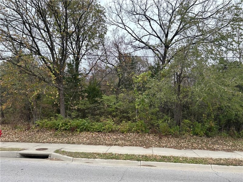 12024 Leavenworth Rd, Kansas City, KS 66109